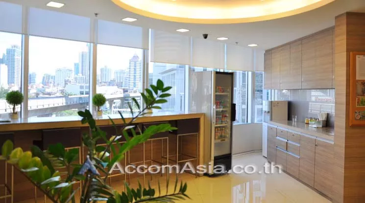 9  Office Space For Rent in Ploenchit ,Bangkok  at Q House Ploenchit Service Office AA10195